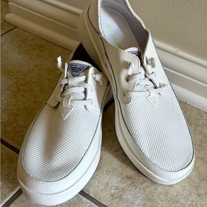Columbia White Boat Shoes with Textured Canvas